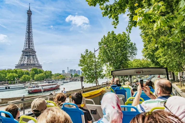 Hop-on hop-off tour with Tootbus and optional cruise