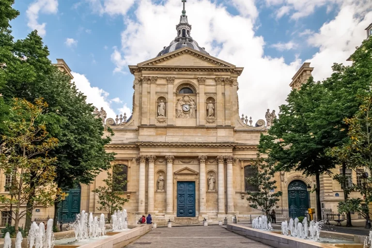 Paris: Traditional Latin Quarter Food Tour with Full Meal