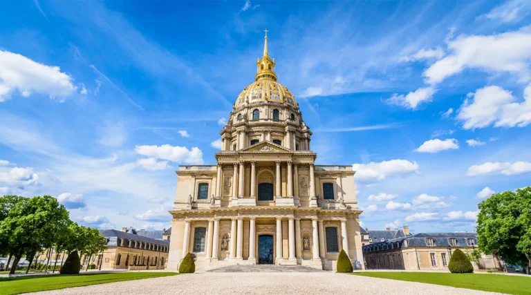 Front view Hôtel des Invalides