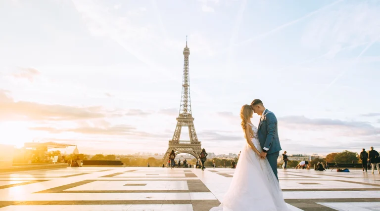 Paris: Photoshoot at the Eiffel Tower