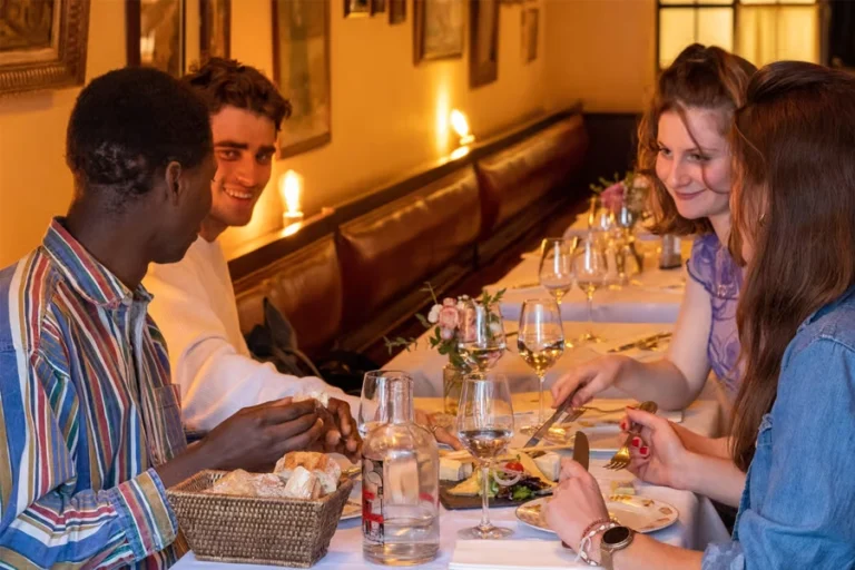 Montmartre Small-Group Food Tour with a Local and Full Meal