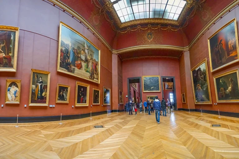 Louvre Tour, Mona Lisa, and Iconic Masterpieces