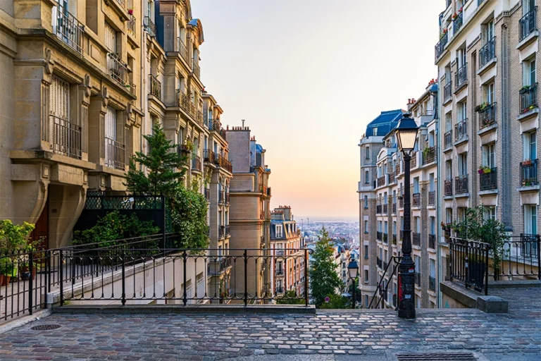 Paris: Montmartre Guided Walking Tour