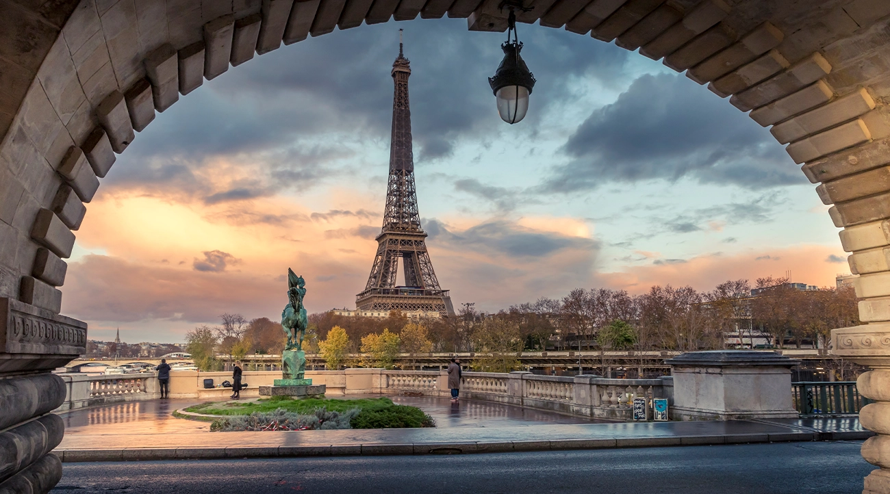 Eiffel Tower seen from the Passy district