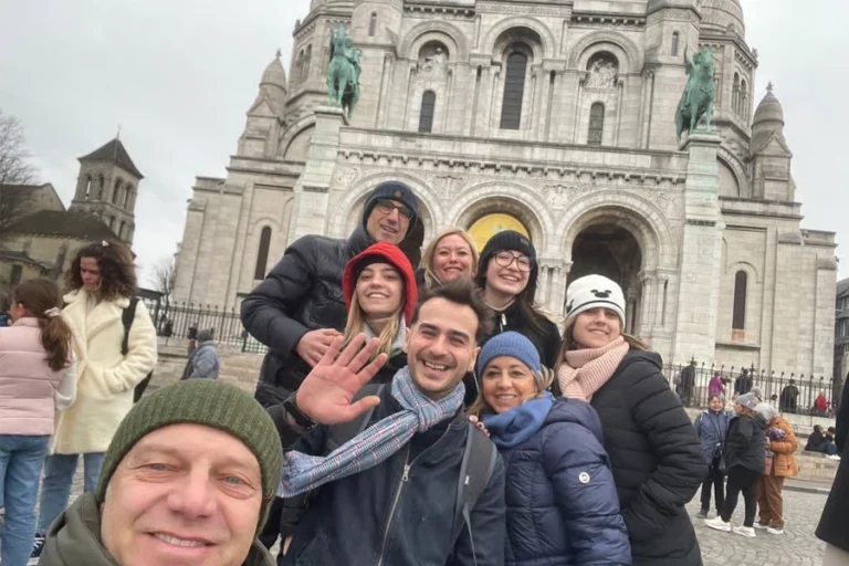 Paris: Private Customized Walking Tour Led by a Local Guide