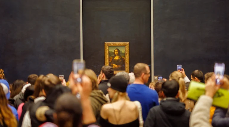 Guided tour of the Louvre Museum