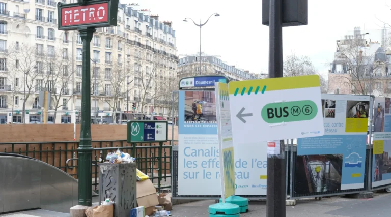 Degradation near a Paris metro station