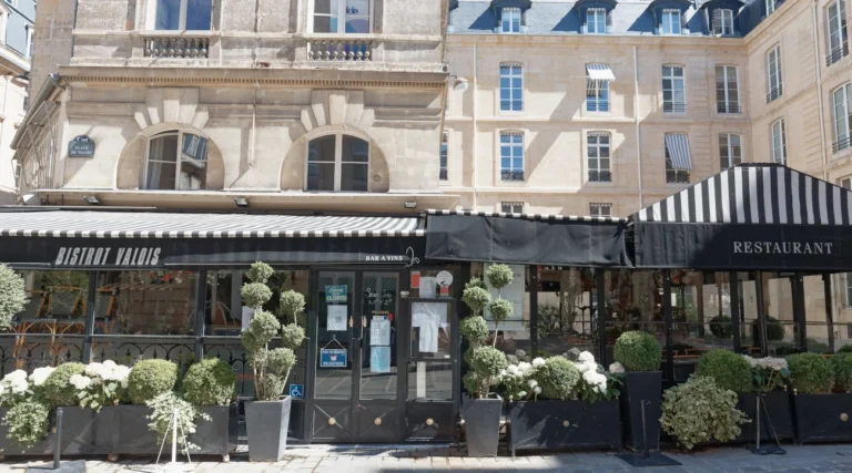 The Bistrot Valois, a stone's throw from the Louvre