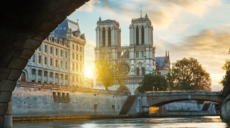 Notre-Dame and Ile de la Cité in the Morning