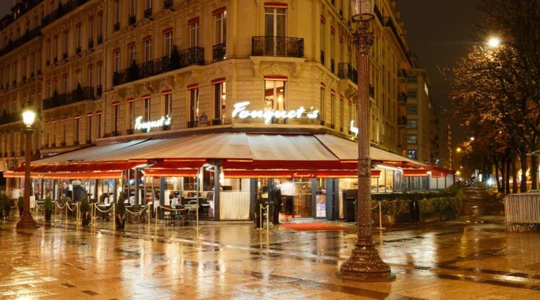 Restaurant on the Champs Elysée in the evening